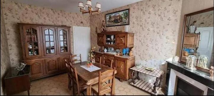 Ferienwohnung Chambre Tout Equipee Lacroix-sur-Meuse Exterior foto